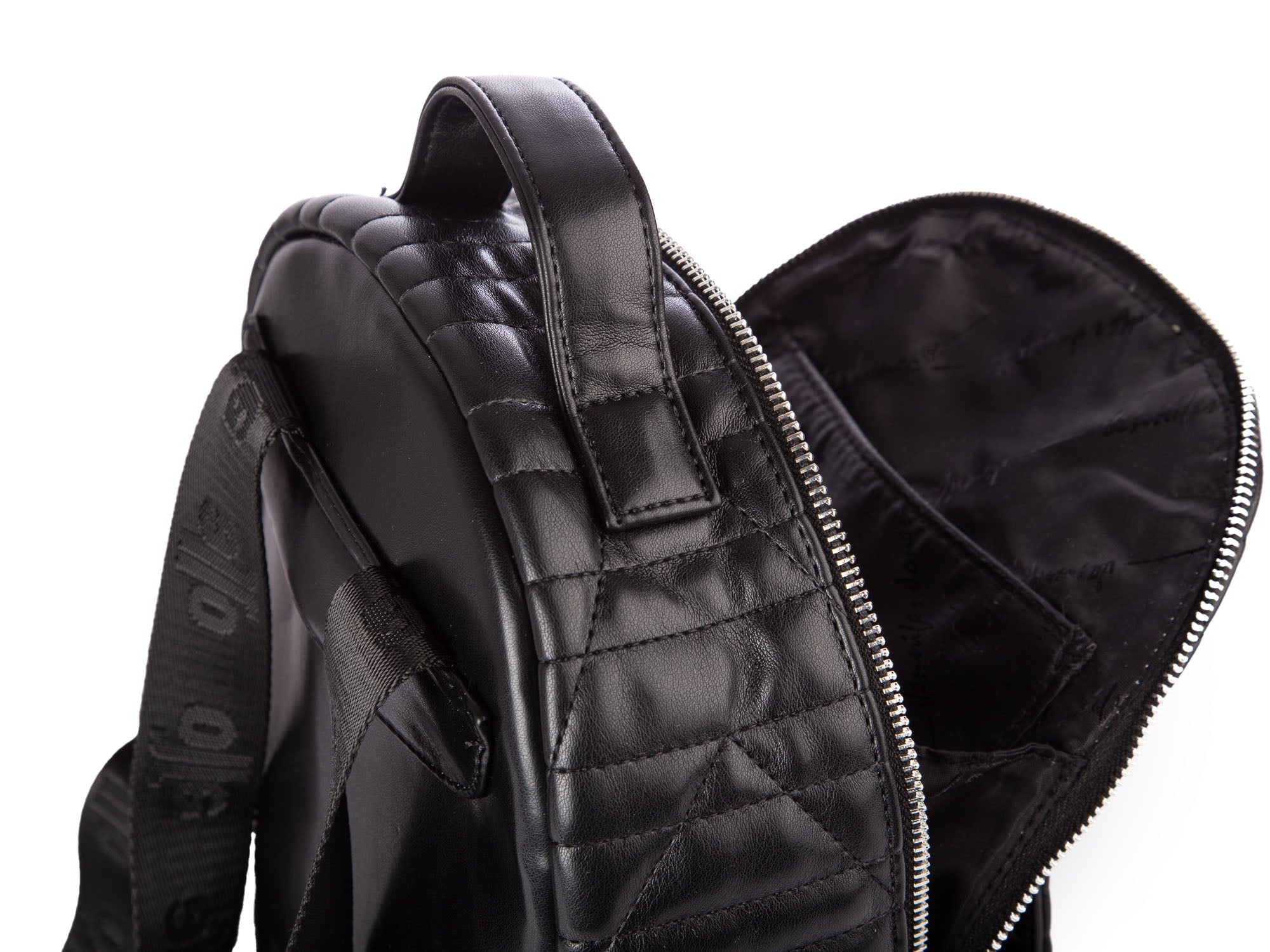 e2ff2b698b94a6190b04be86f043c403