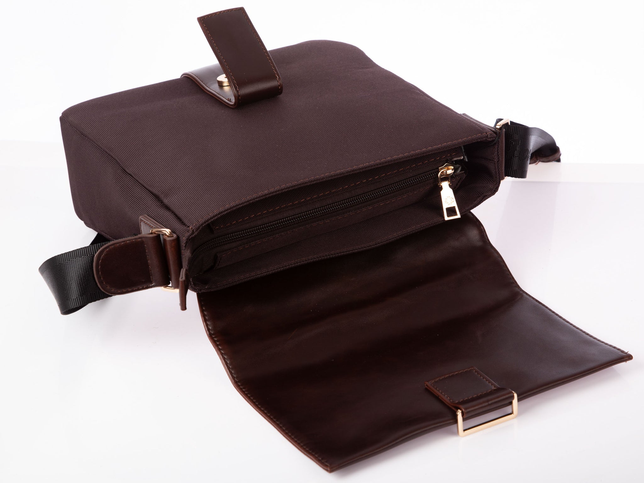 ab4d385420d05a6198f6f9eb06c19b9c