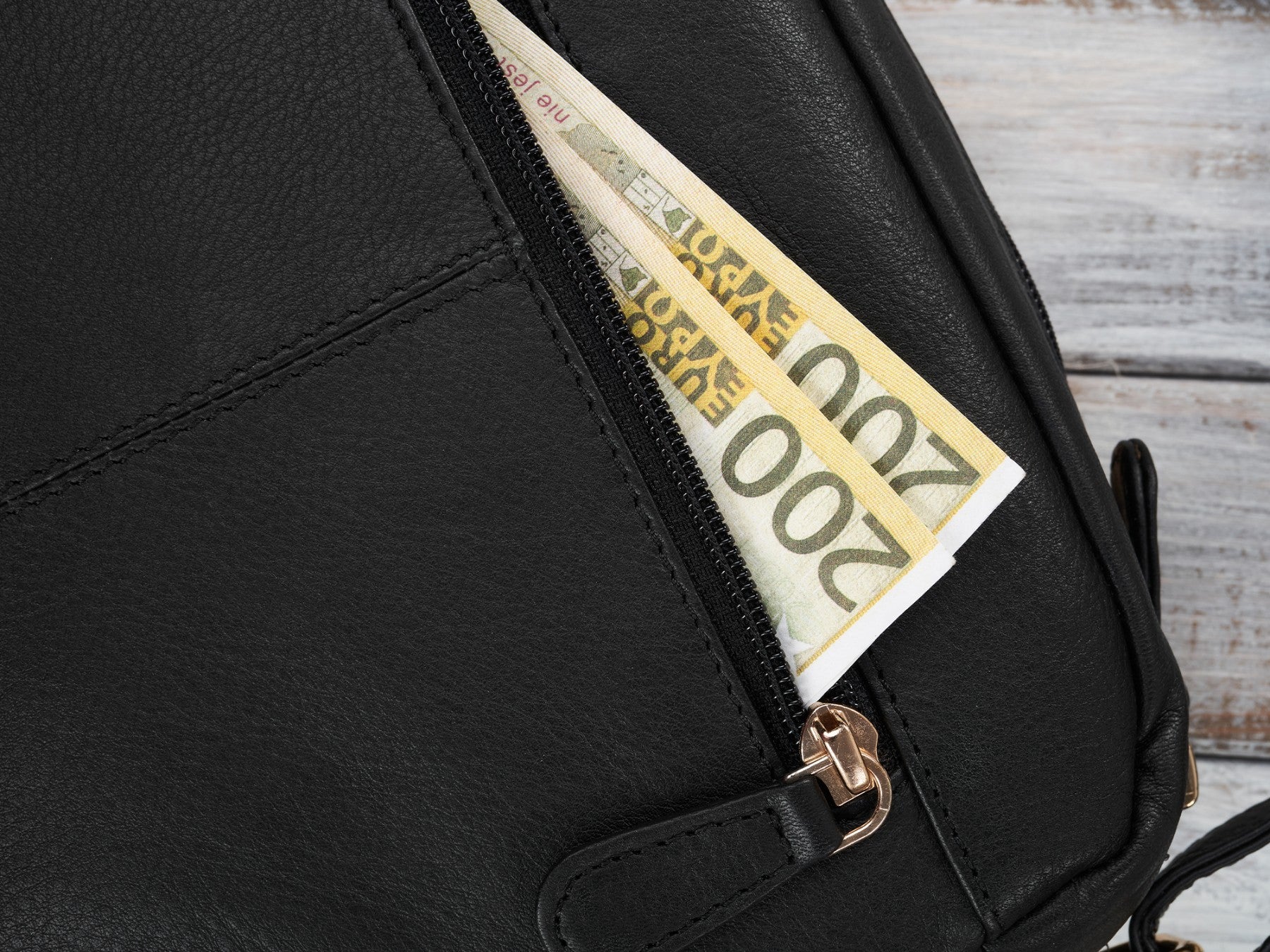 a660409bb40fde533cfca431fcadc75b