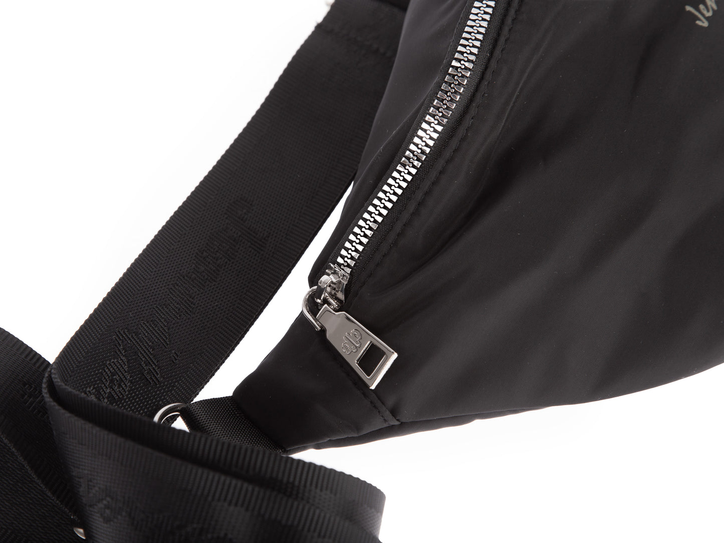 bad54c7dd16720ed1053eb71817e9681