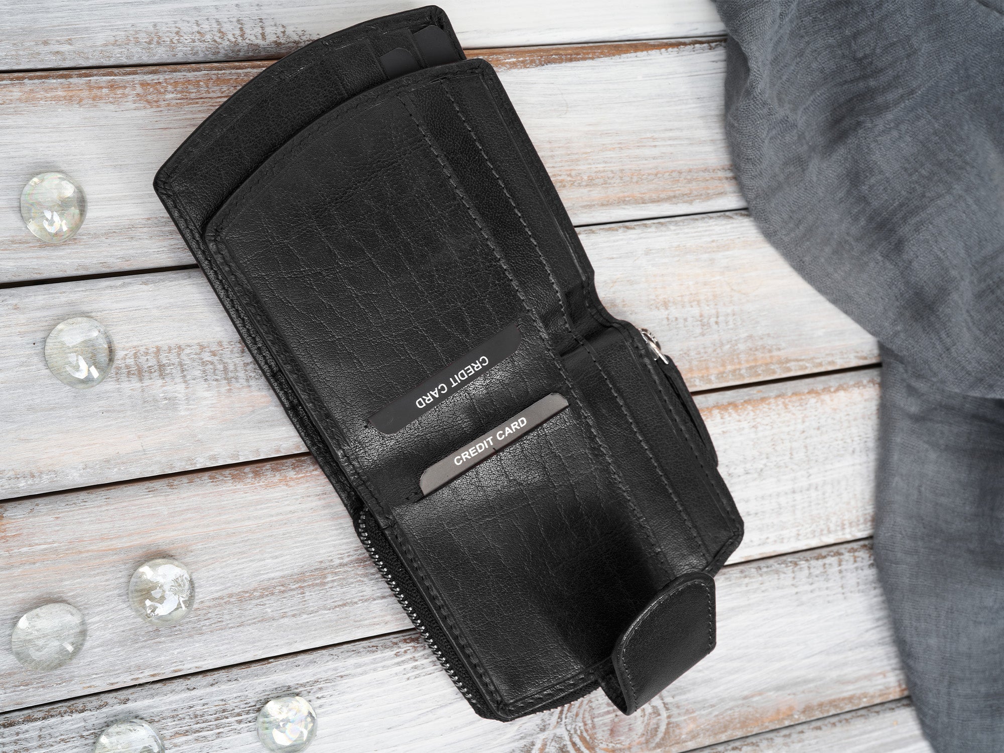 b3e4f0c51fa1fd79658ef22333b20d2a