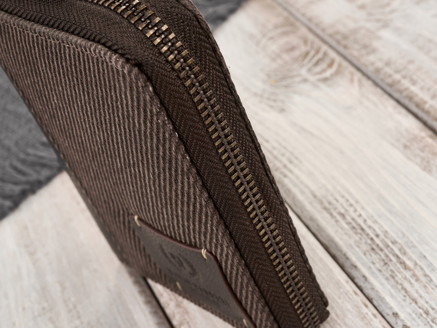 9024adccb8d384123c52fc6e0c0f5d77