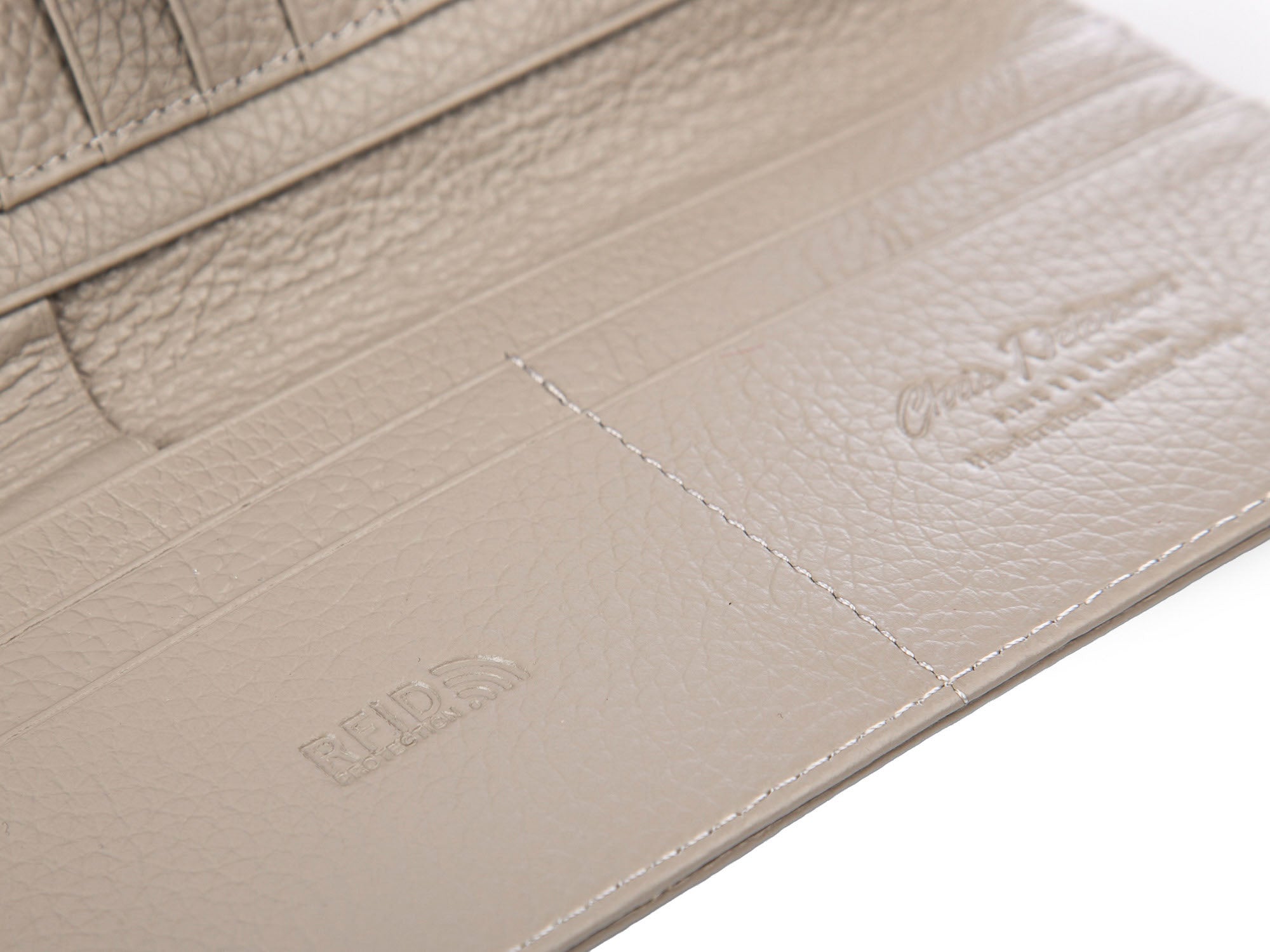 d79b47b44550a3d7ea3b3f6548f6b18f