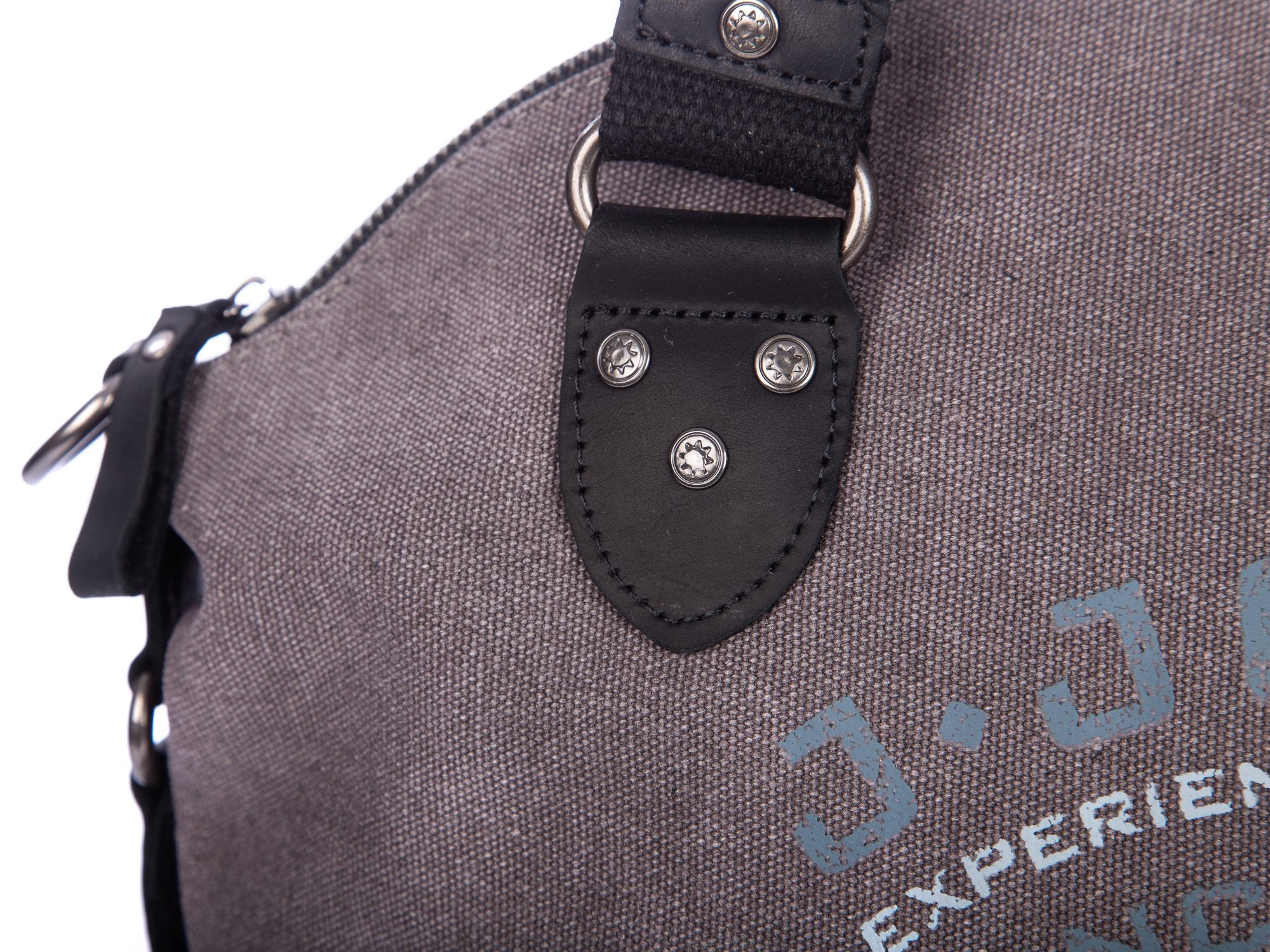 f679a98789984c8b83e69b66416cb888