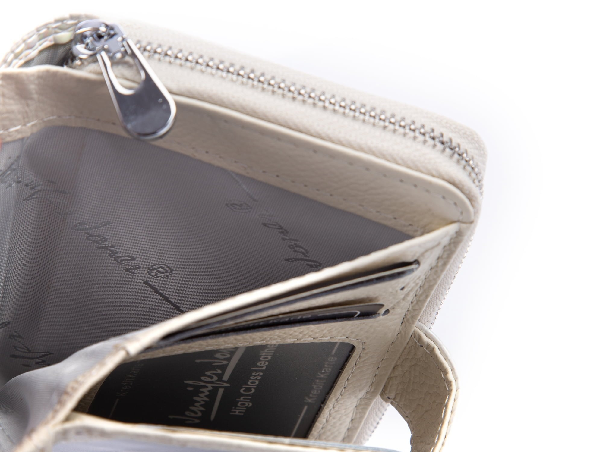 4d0eb3da475e0fae212ab7a04cc39a45