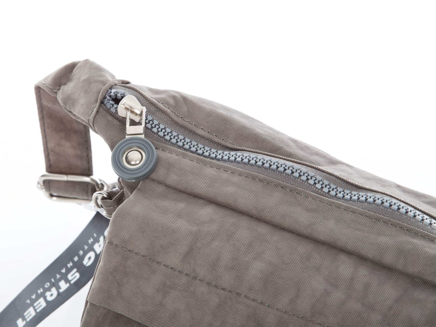 a355d1cc6ce9ec5fe6bdd2a09ac416bf