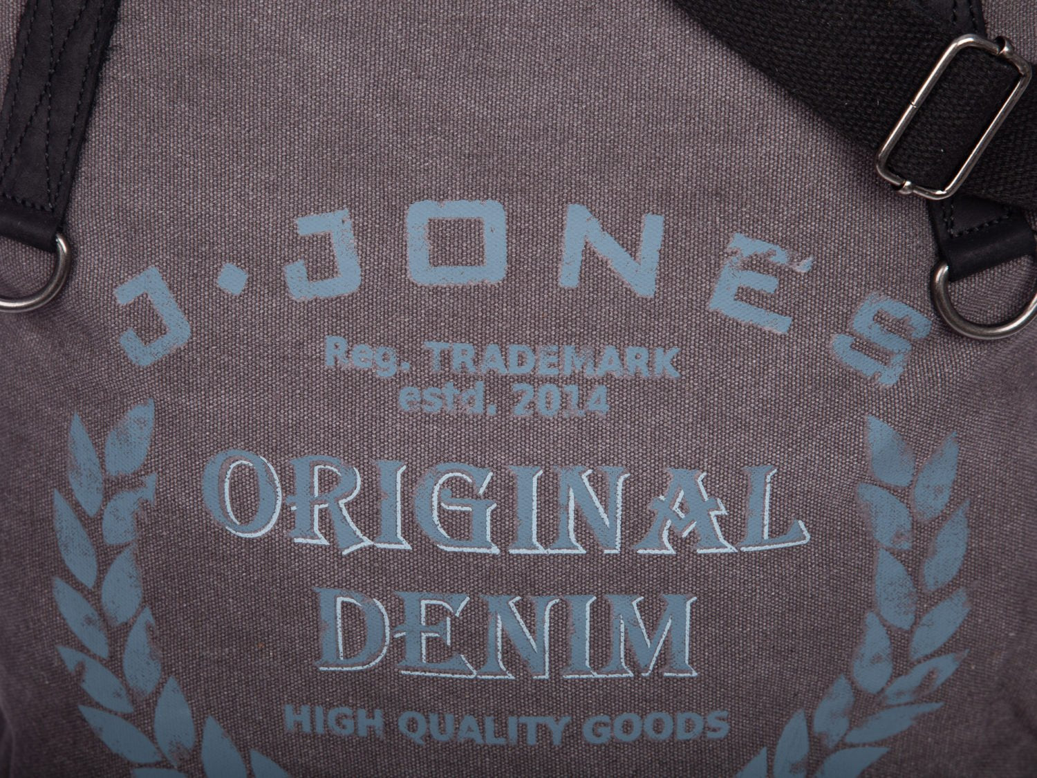 d321e33a7eb994697c0f1d6c9c50dc7a