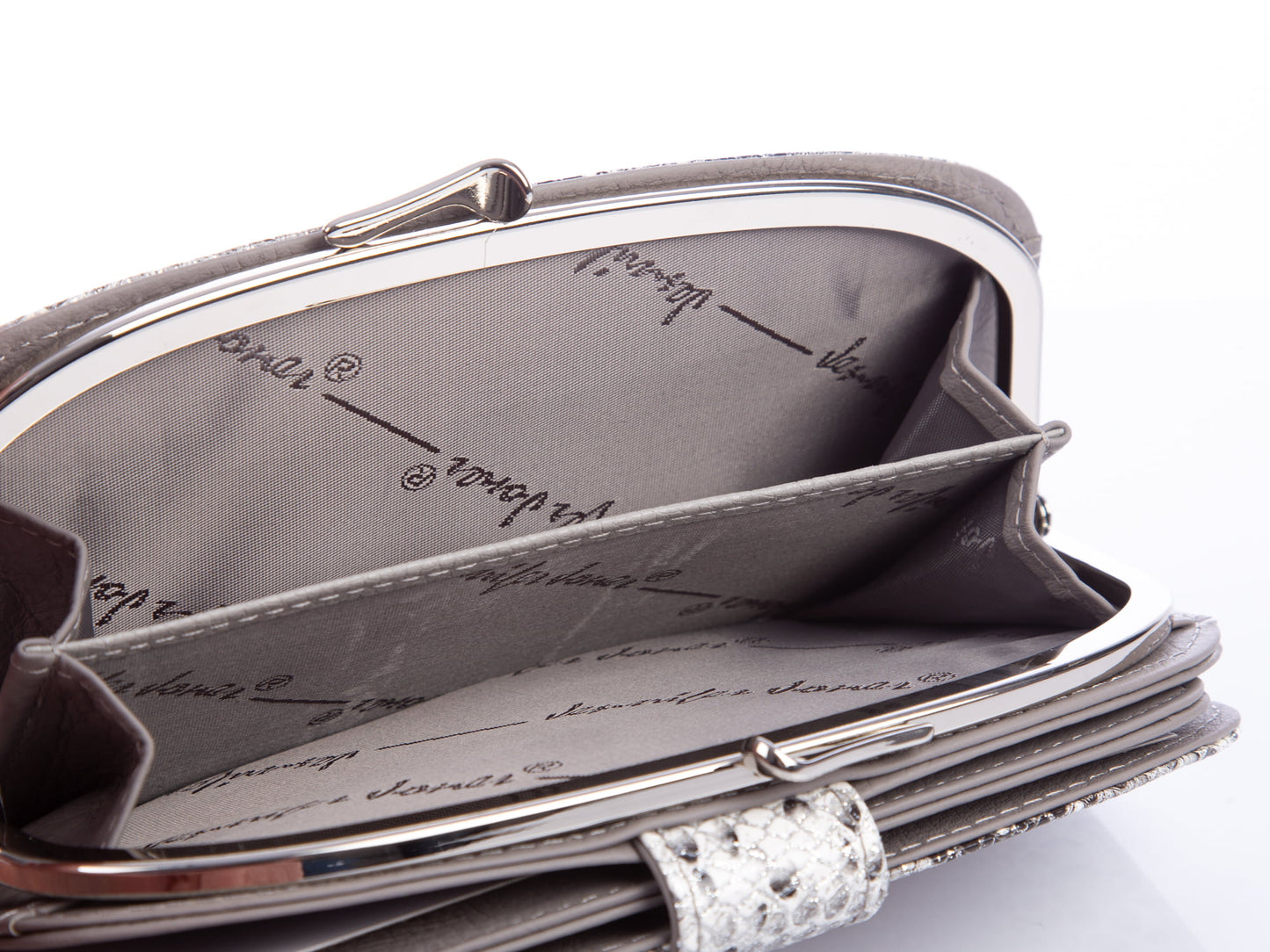 24409d4733c05f85f08051016e999ed7