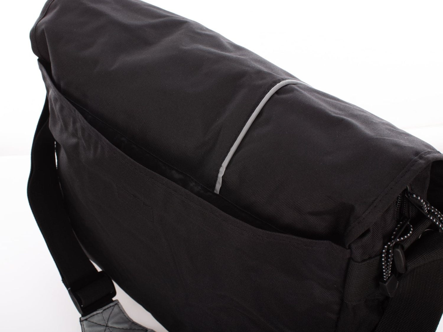 d21dd5e39409fc1707c277a0bab6bc5d