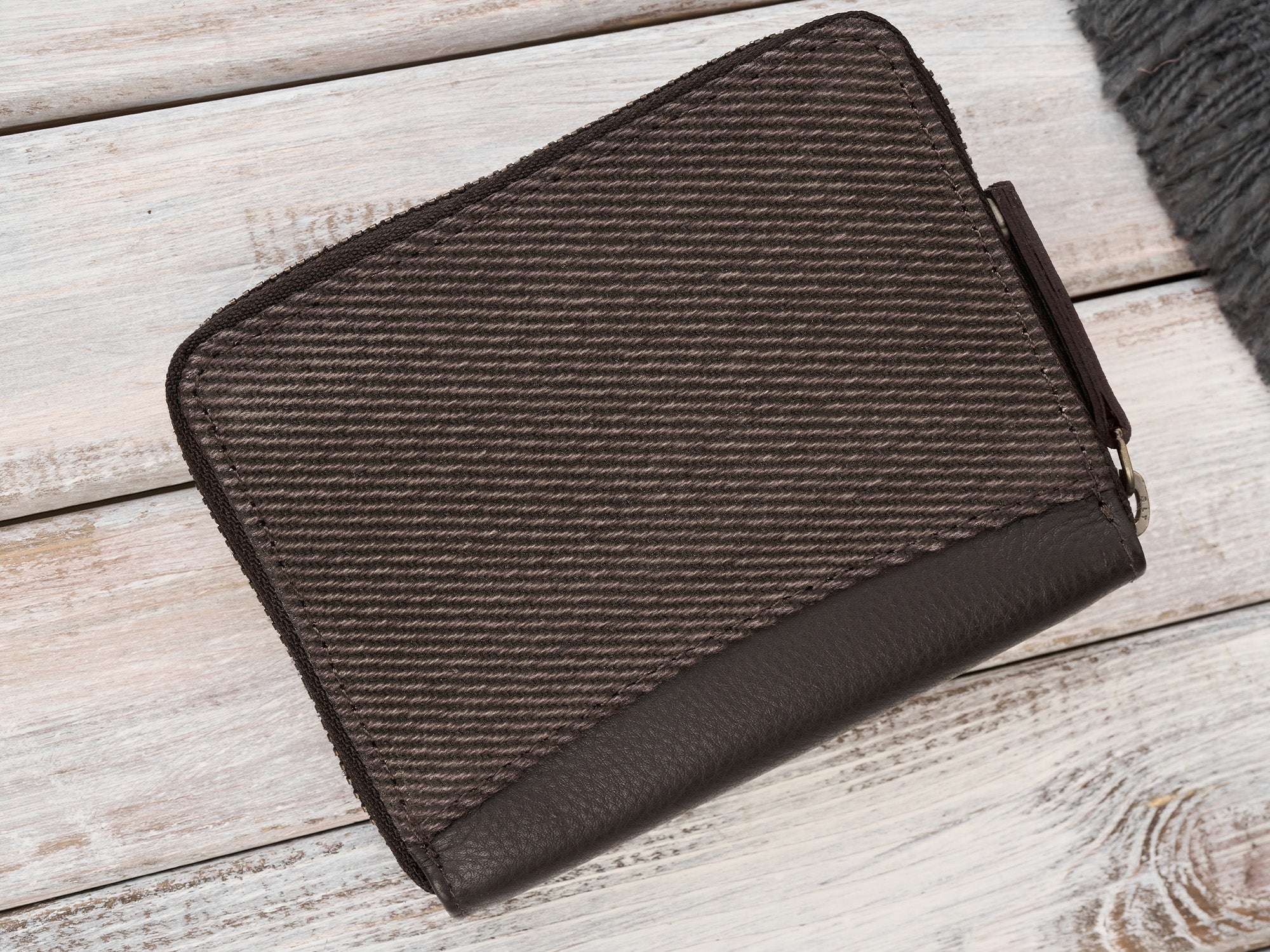 9691c15b744bad25e6cb417e9baceb04