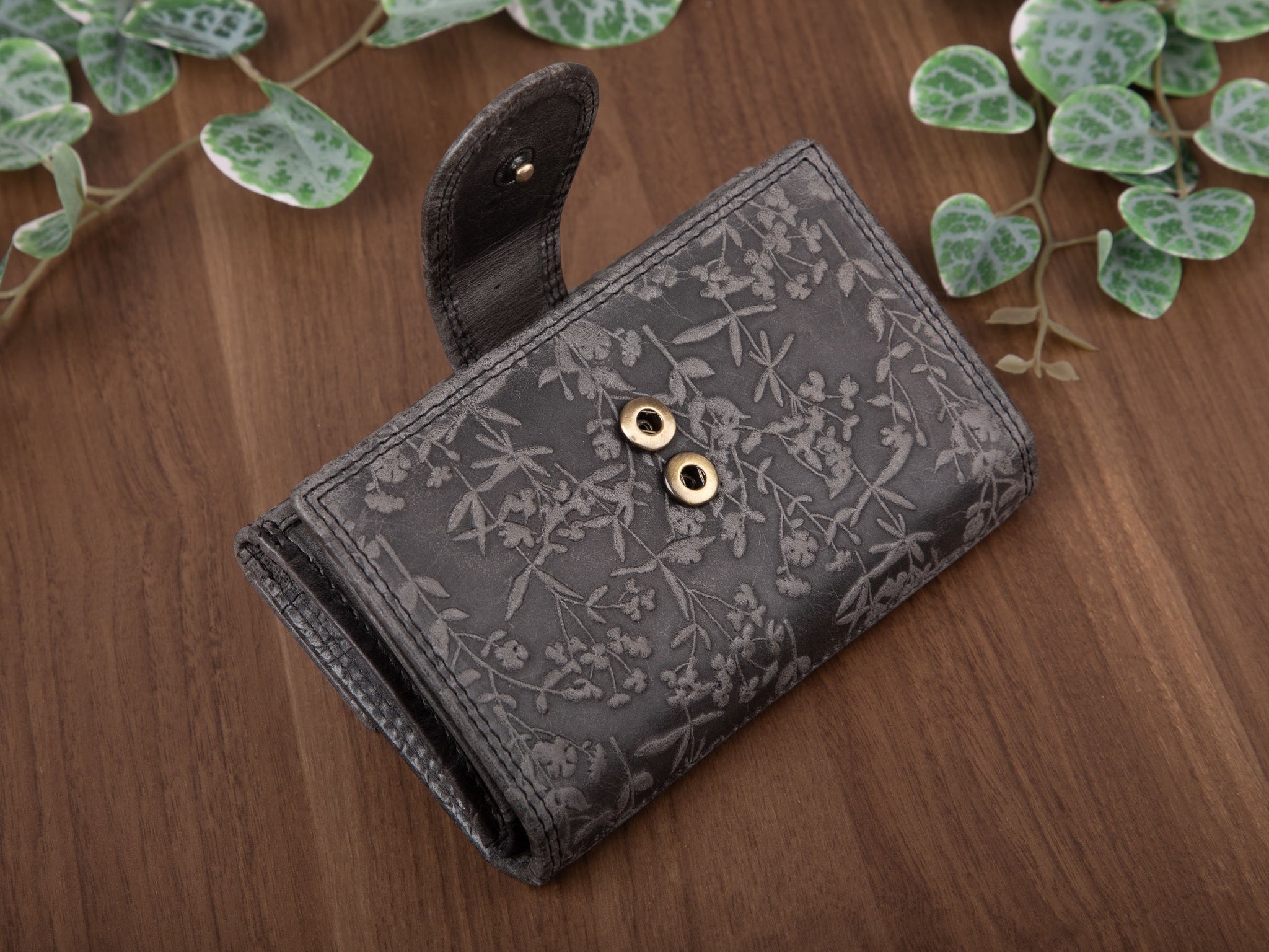 8090811082b6bec728d9272224b9a6b9