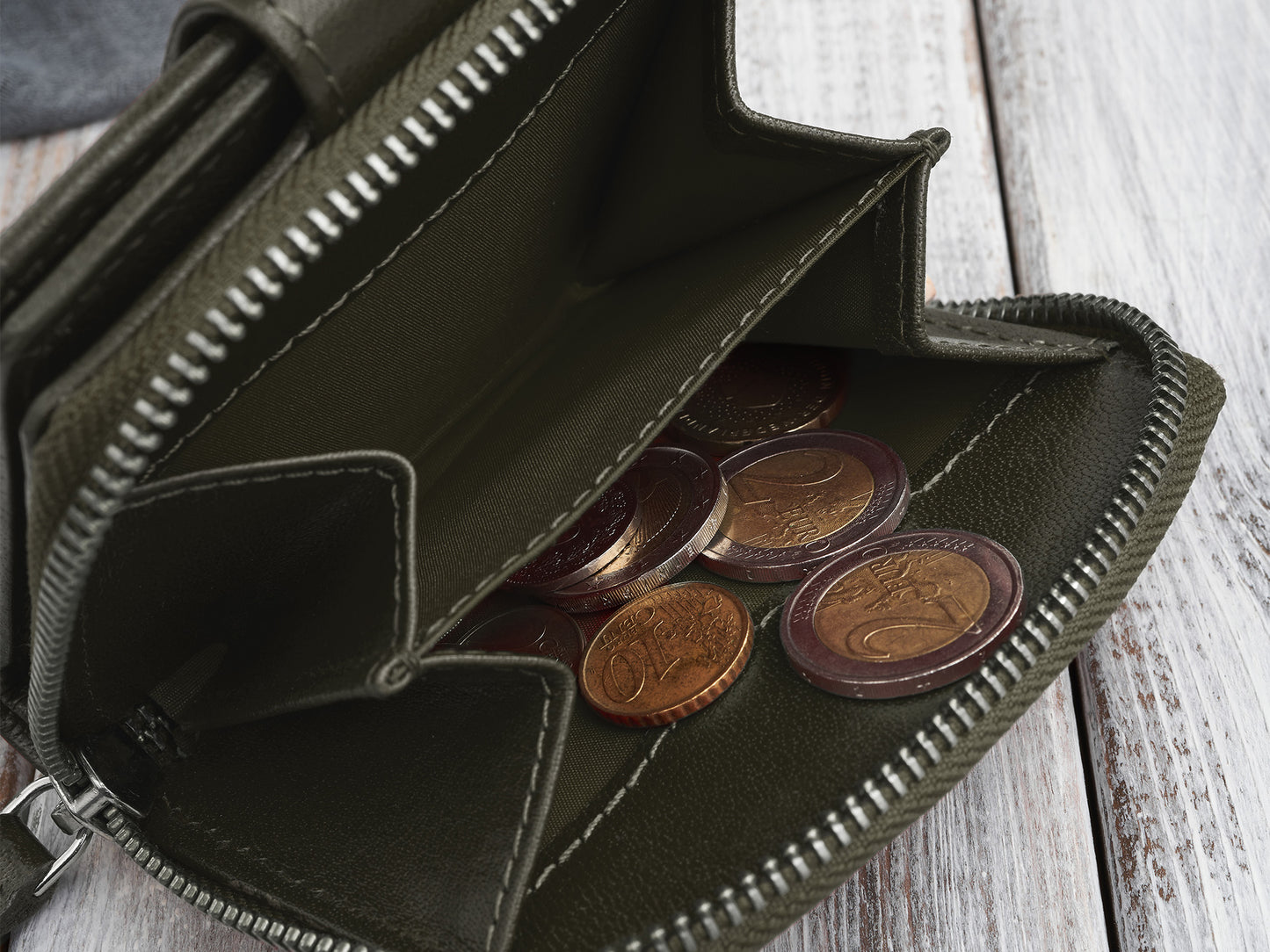 42445850ab2bf67af4d151c44d7748bc