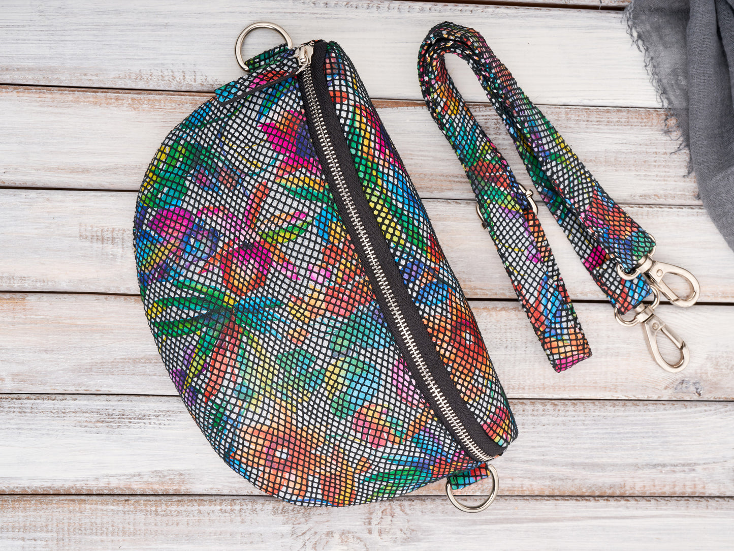 fdfe69886bbc5fe3d22427455de7e27b