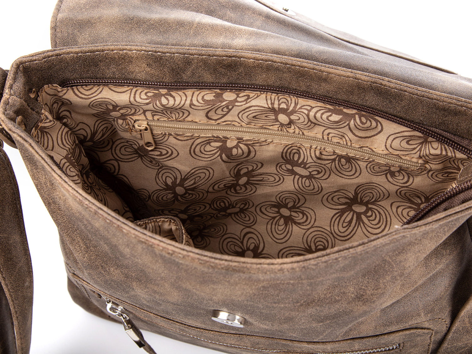 64fcf6a8956e063fd00ef731ff2bc993