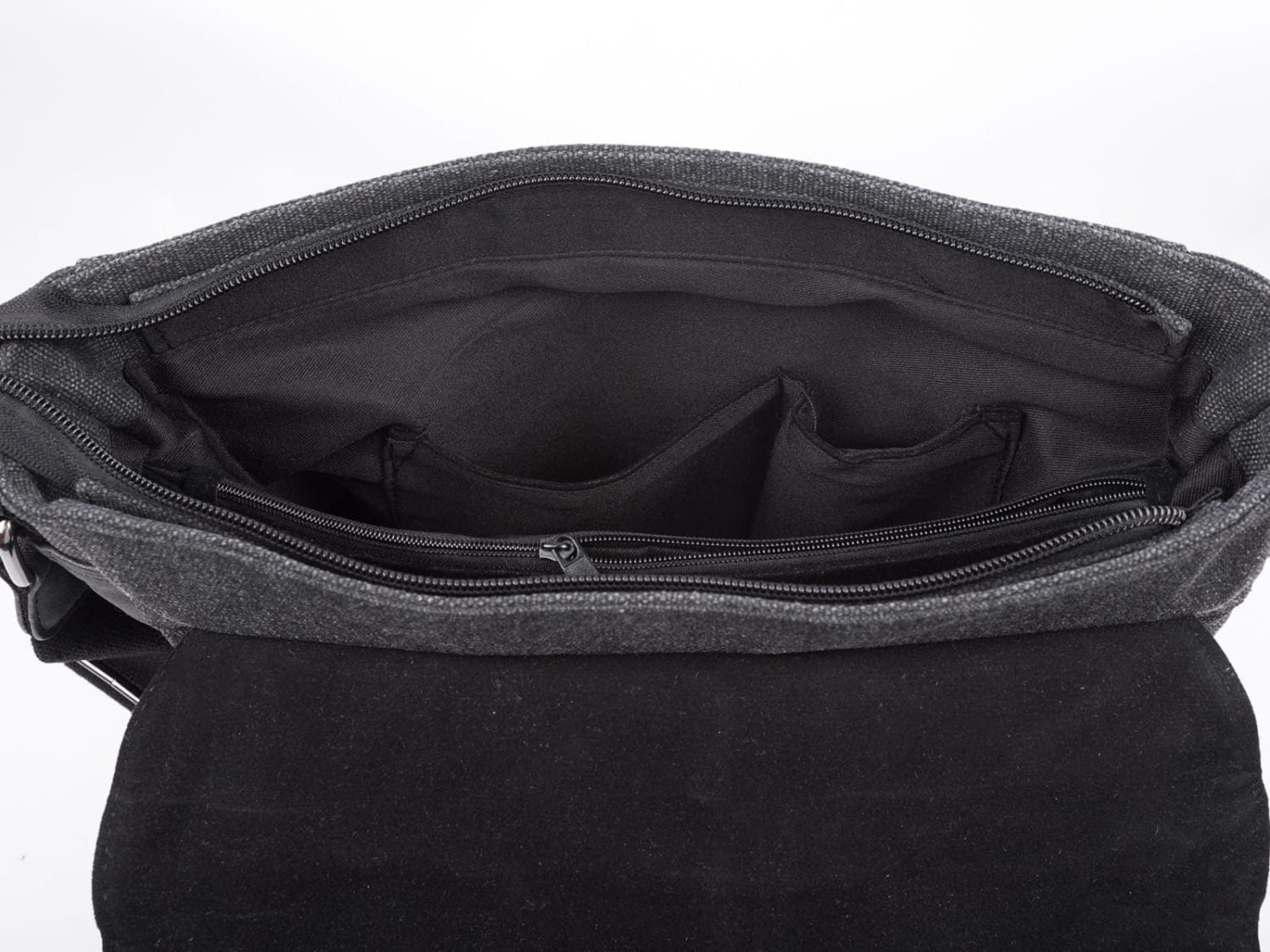 030cb261f31eb444a395b1759a5c84cf